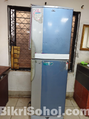 Walton ফ্রিজ বিক্রি হবে।